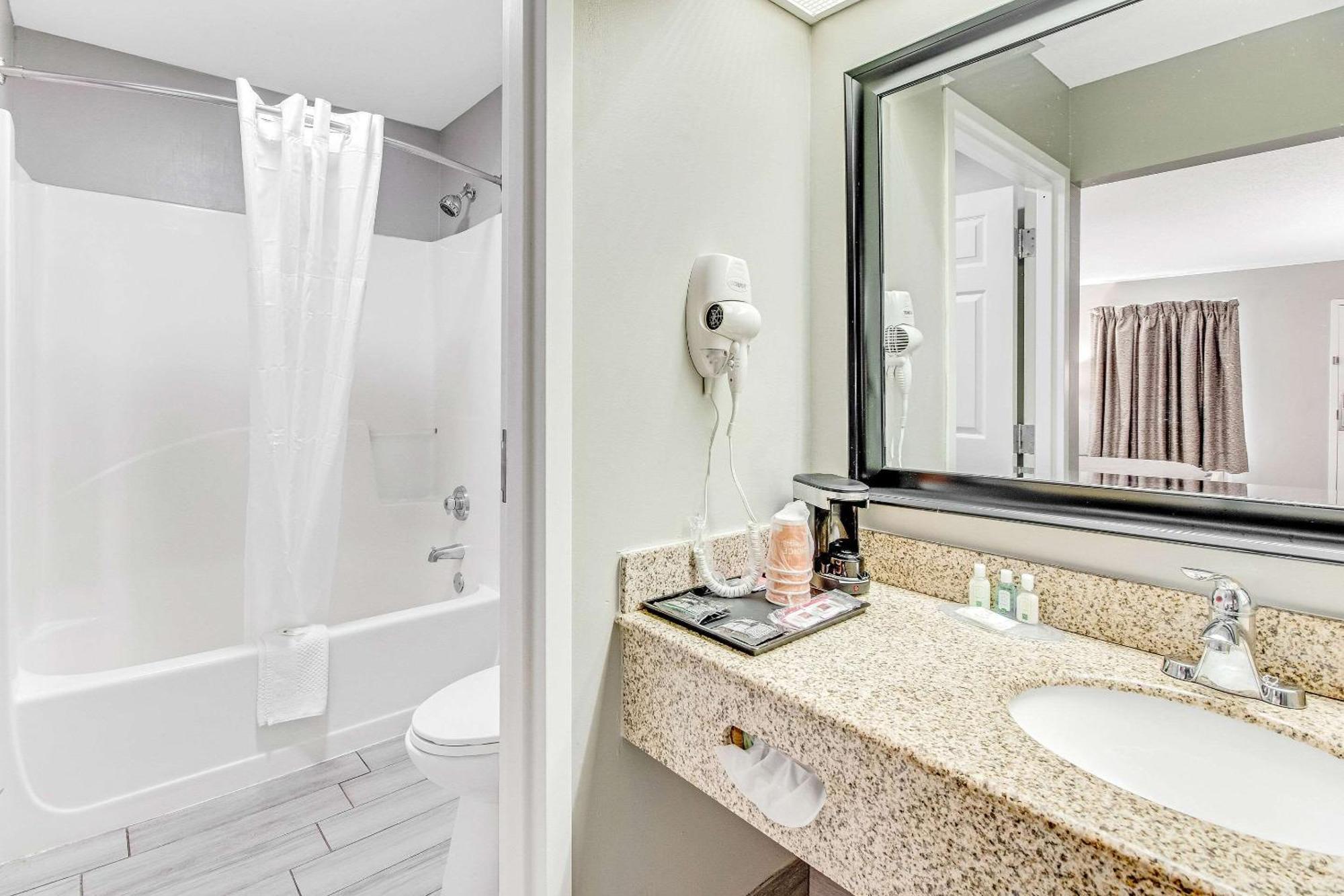 Quality Inn - White House Ngoại thất bức ảnh